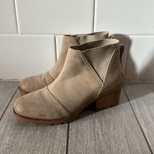 Sorel Women's Cate Chelsea Bootie — Waterproof Leather Rain Boot